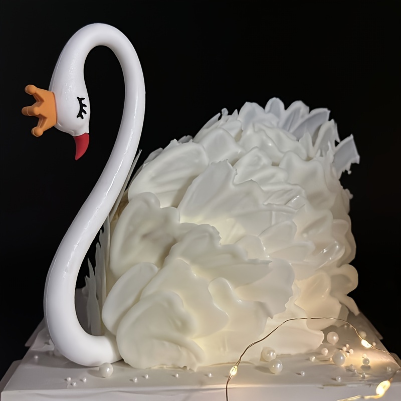 Swan cake - Decorated Cake by Prodiceva - CakesDecor