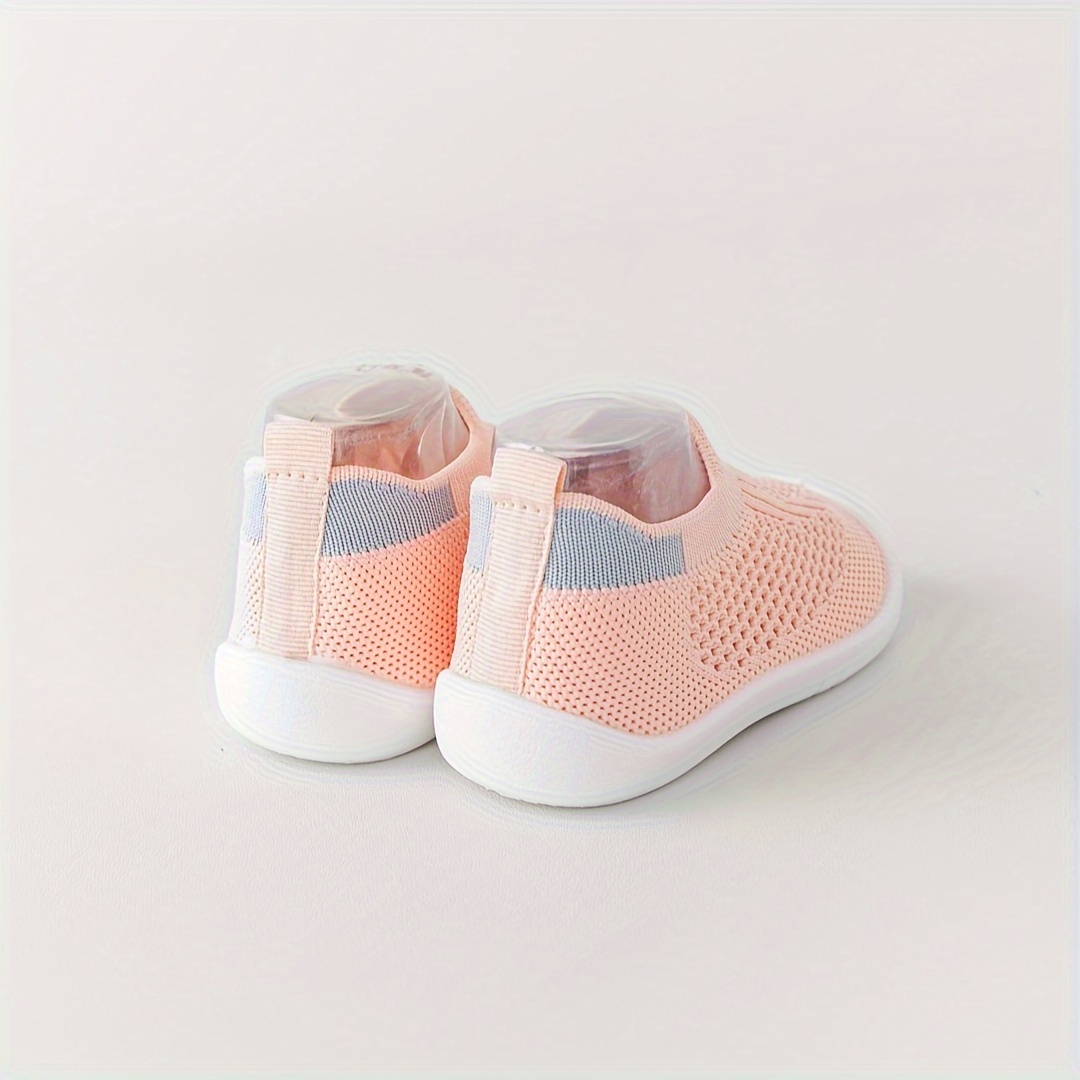 A Pair of Fashionable Breathable Mesh Solid Color Baby Walking Shoes, New Summer 2025 Style with Soft Anti-Slip Sole, 0-24 Months Slip On Toddler Training Shoes in Multiple Colors, Slipon Convenience, Breathable Mesh Design, Soft Fabric Lining, Durable Rubber Sole, Parents Shopping, New Walkers