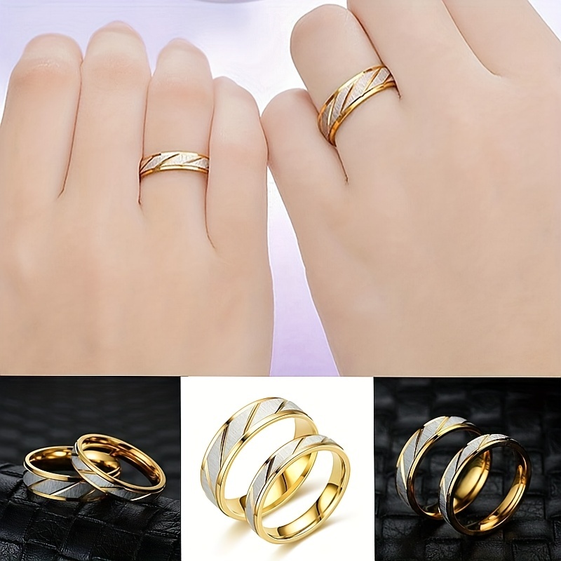 Diagonal Batch Flower Couple Ring