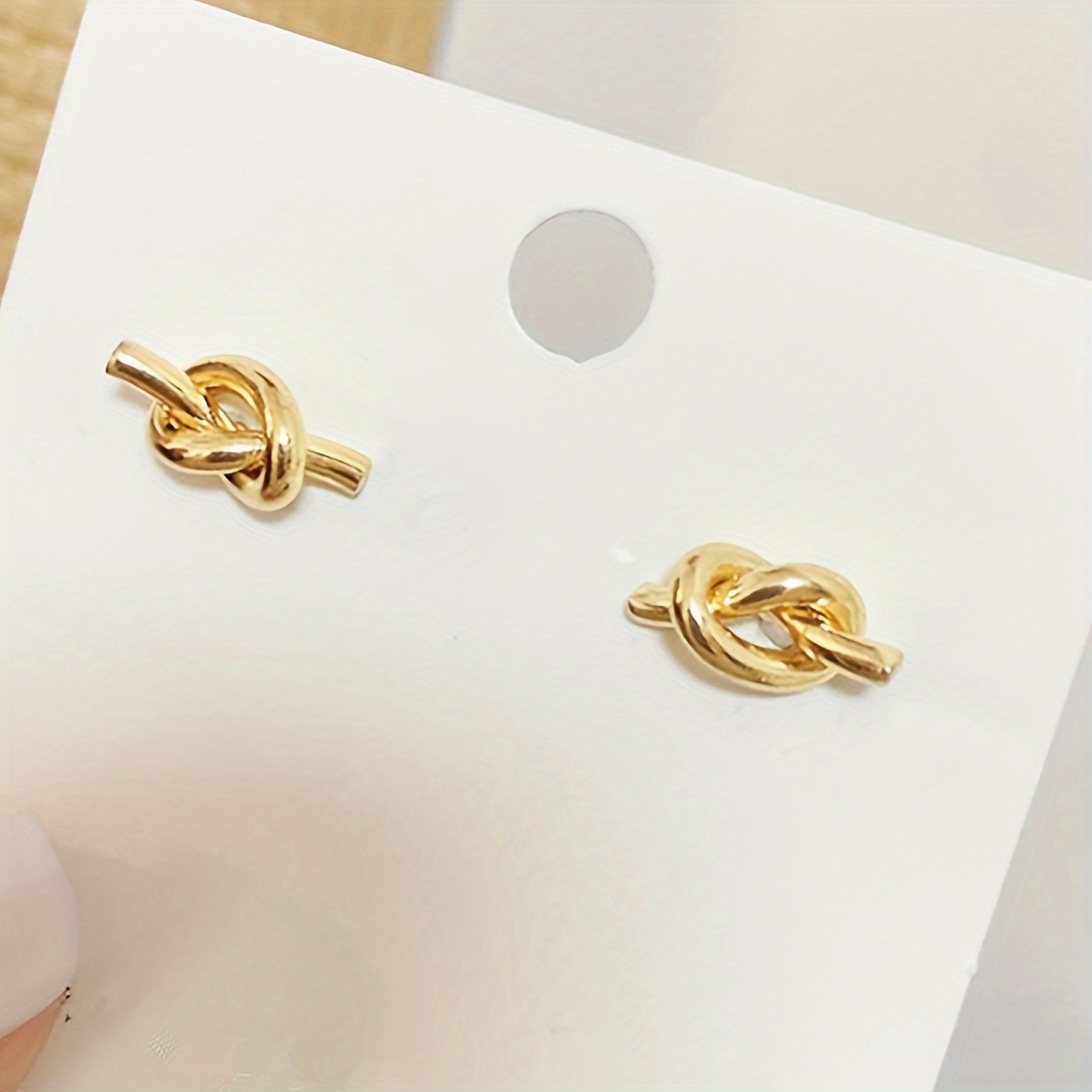 Aretes de nudos en oro 14k!!