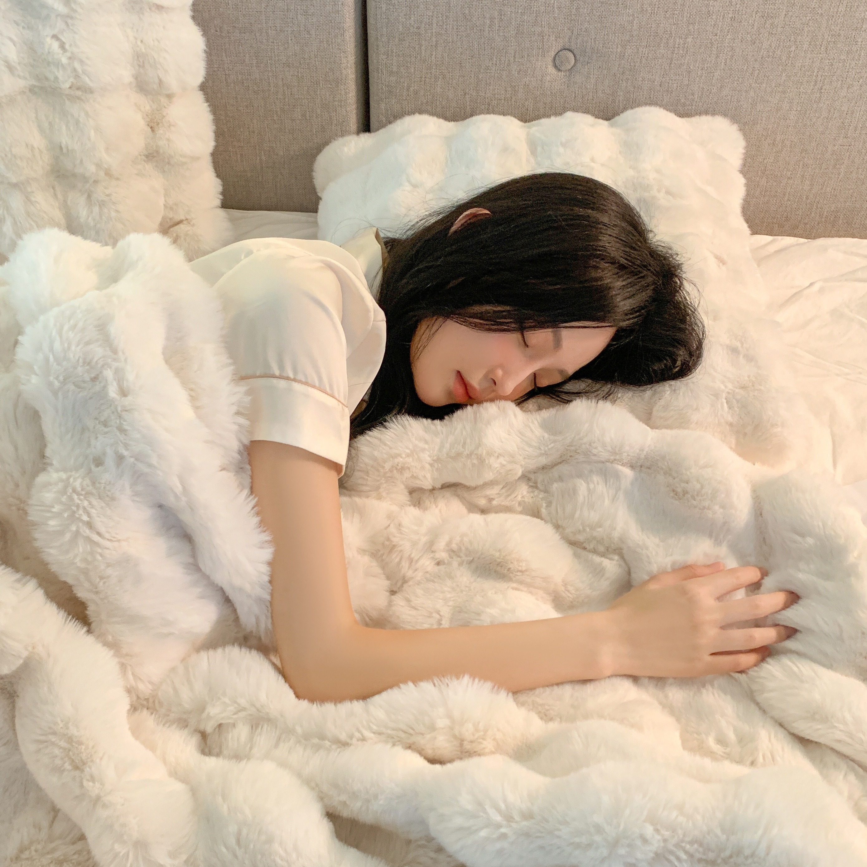 

Luxurious Rabbit Fur Blanket - , & Reversible For Travel, Office , Bed & Home Decor - Perfect Gift For Family & Friends, Sofa, Velvet