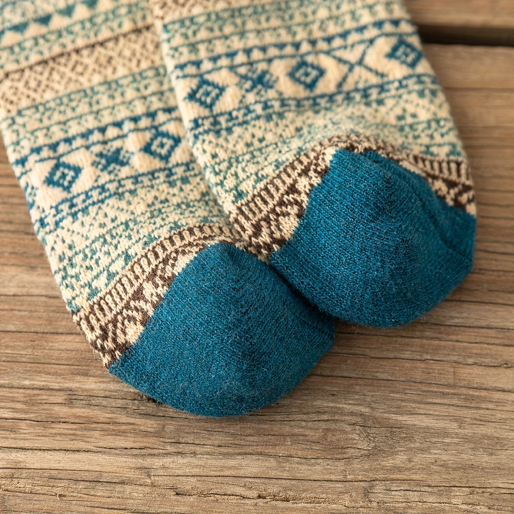 5 Paires De Chaussettes Homme Épaisses Et Chaudes Chaussettes D'Hiver Rétro  Couple Neutre Chaussettes De Noël US 6-10 - Temu Canada