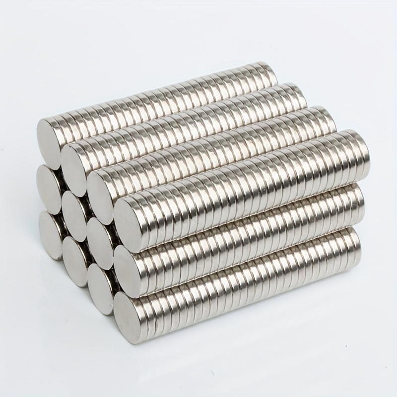 40 Pcs Super Strong Neodymium Disc Magnets, 18mm x 3mm Small Magnets for  Dry Erase Board Whiteboard Office Fridge Crafts, Mini Round Rare Earth  Magnets for DIY Building Scientific Models 