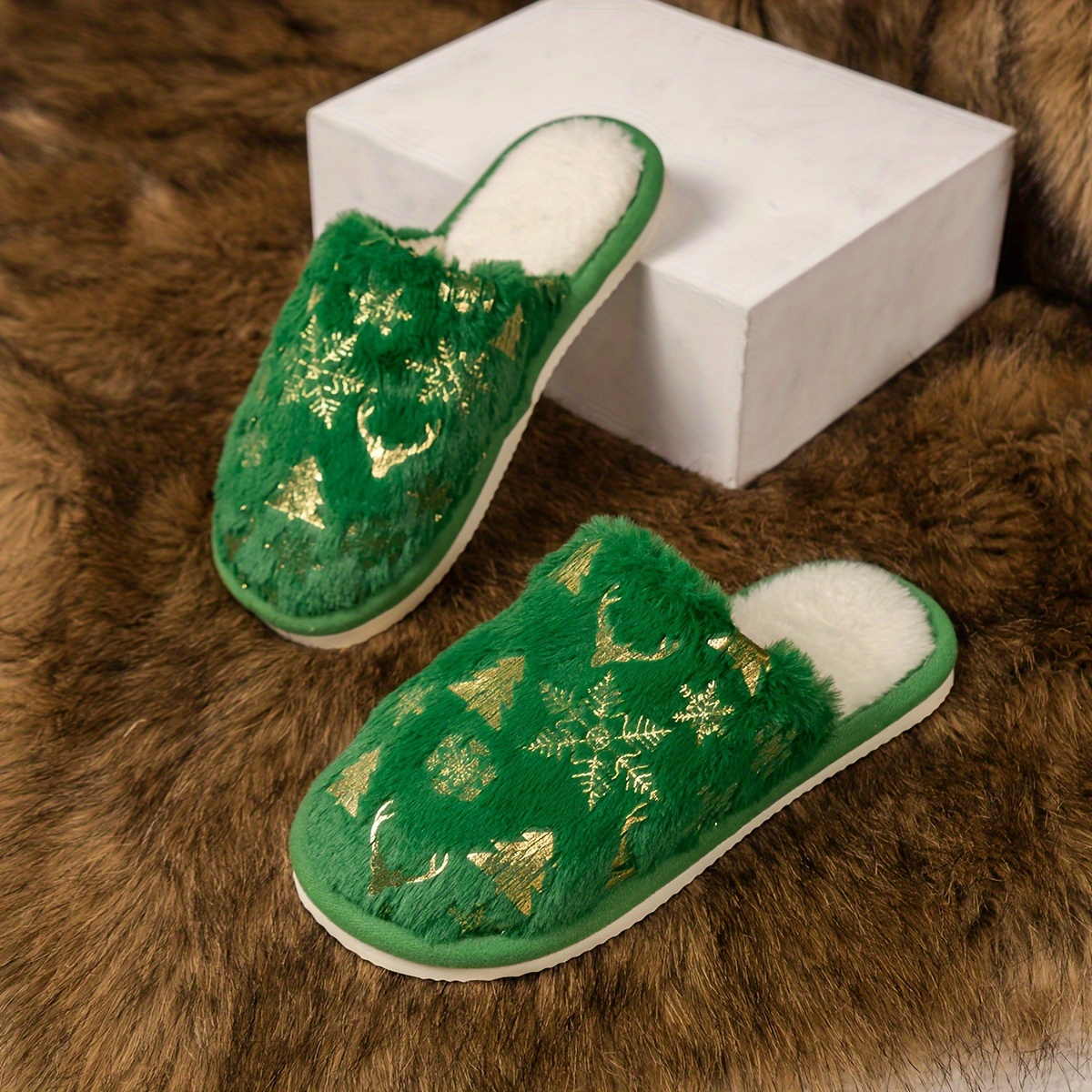 

Christmas Closed Toe Cotton Slippers