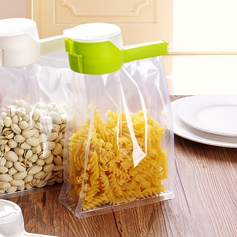 1Pcs Food Sealing Clips with Pour Spout Plastic Snack Storage Bag