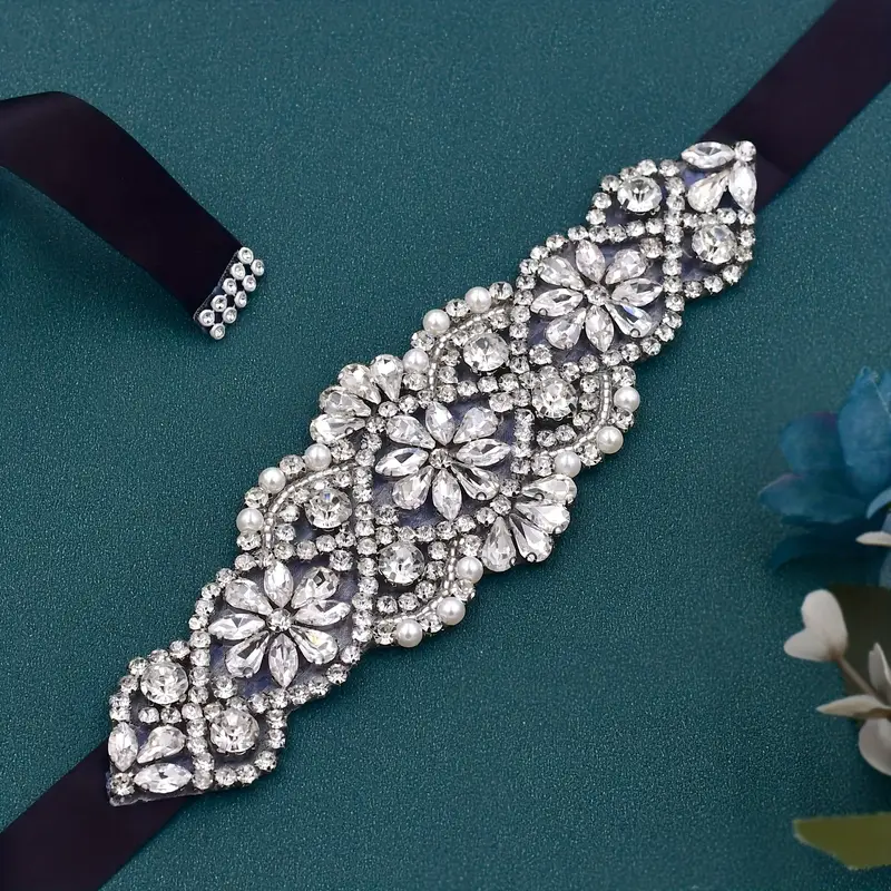 черное платье инкрустированное роскошной тонкой поясной лентой аксессуары для вечеринки детали