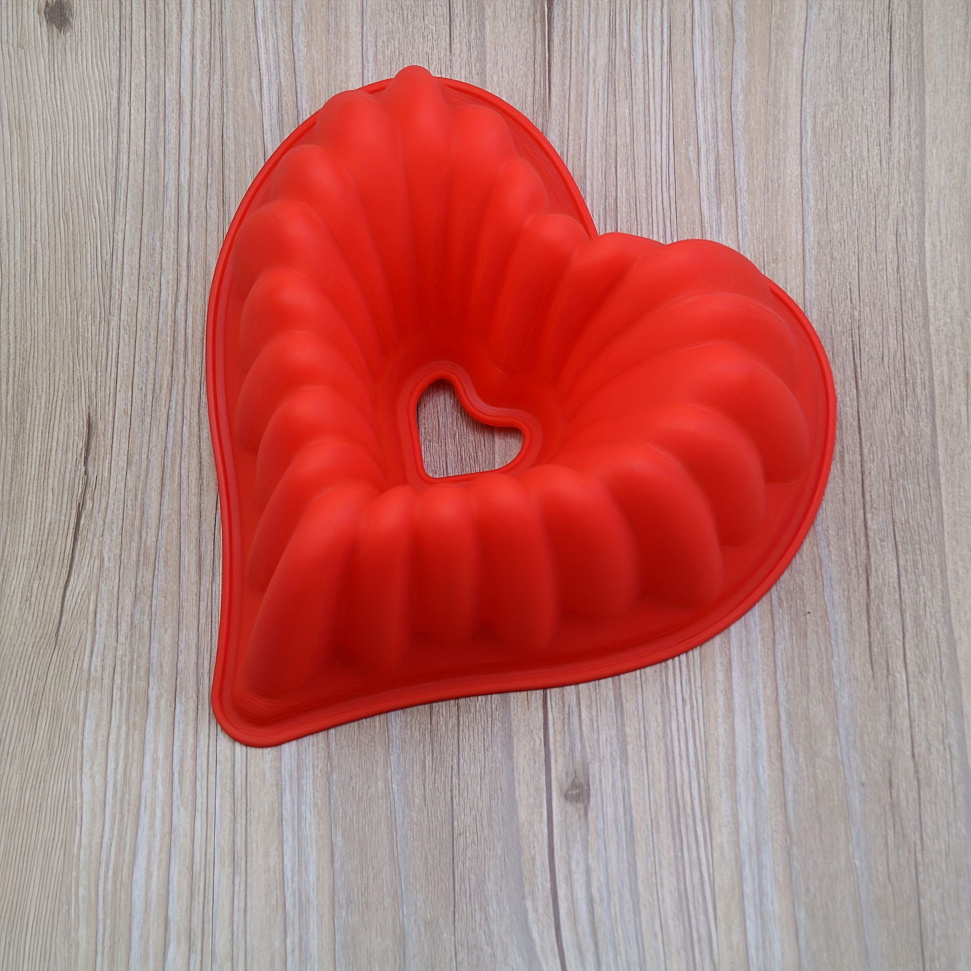 1pc Heart Shaped Bread Pan Love Heart Cake Mold, Silicone Cake