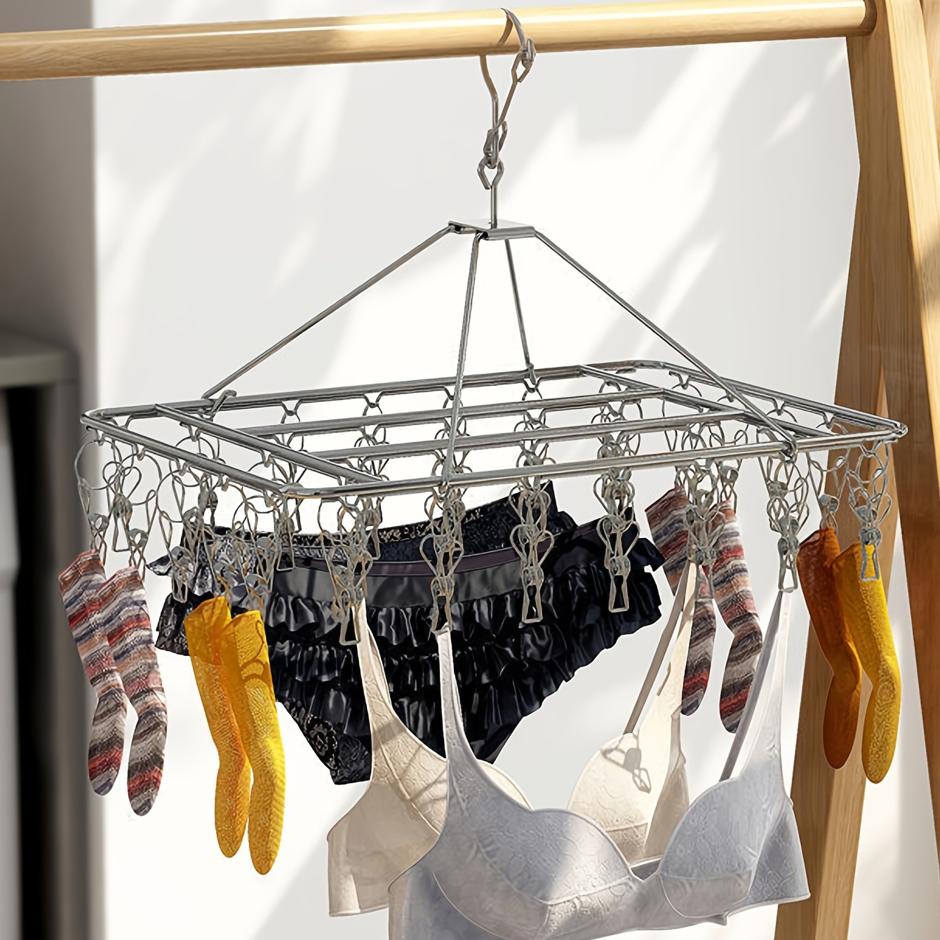 1pc Foldable 8-clip Clothes Hanger For Drying And Storing Baby