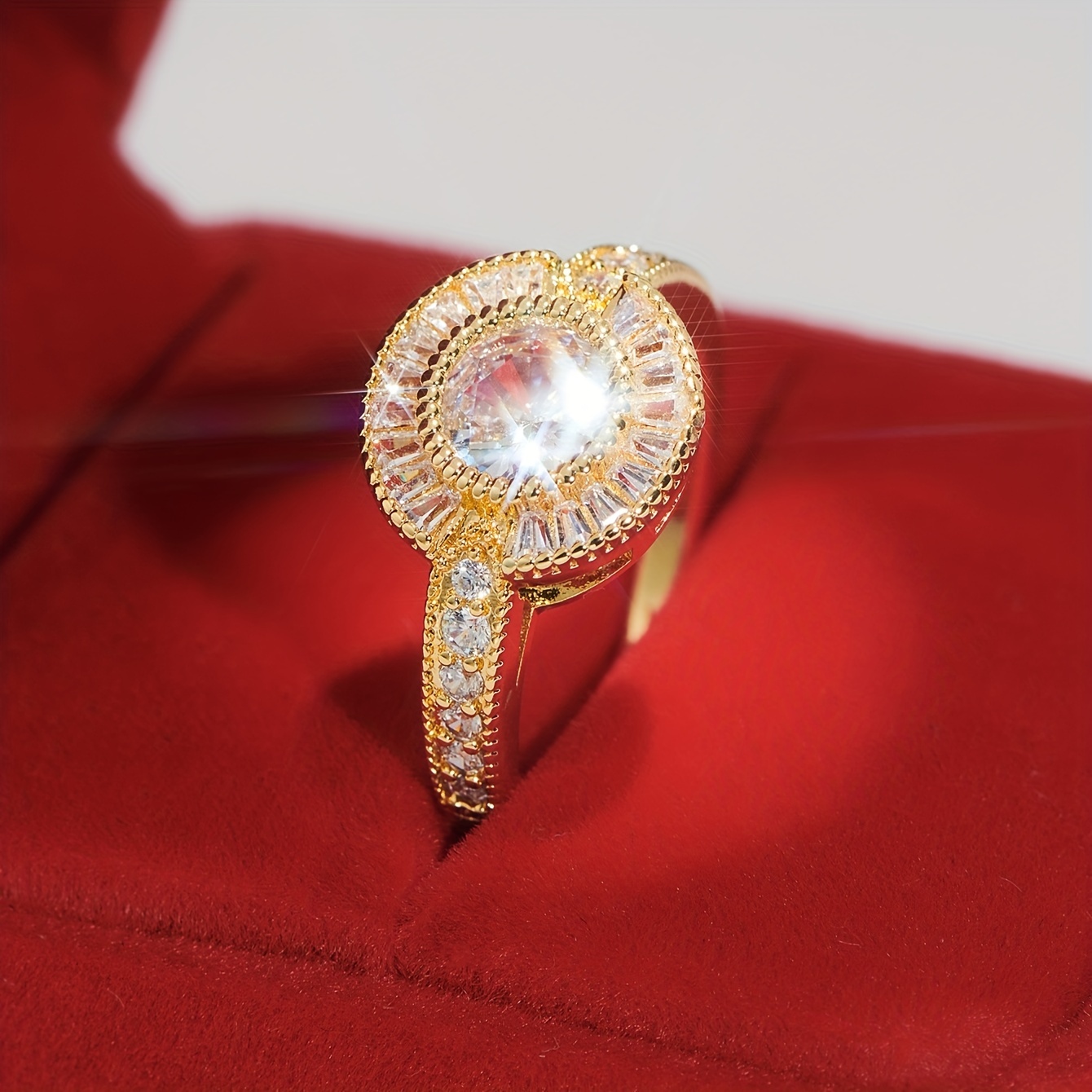 luxurious-and-exquisite-high-end-round-cubic-zirconia-ring-valentine-s
