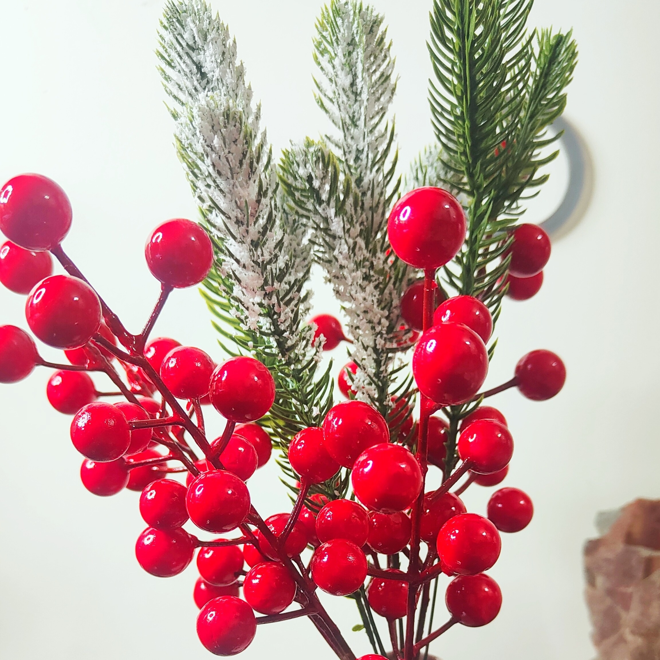 10Pcs Christmas Artificial Pine Branches with Leaves Red Holly Berries  Craft DIY