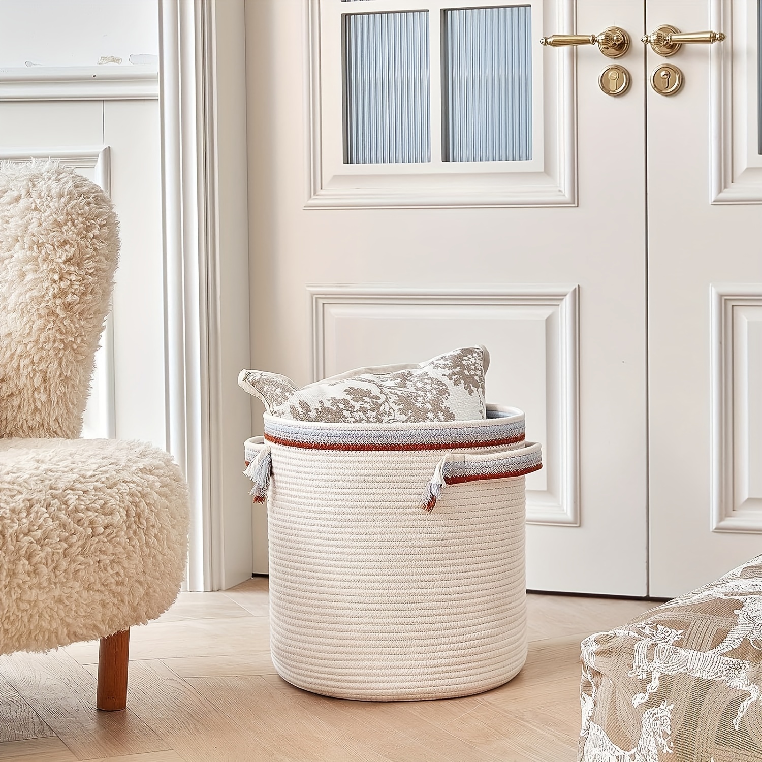 Hand-woven Storage Basket Household Laundry Wicker Baskets with