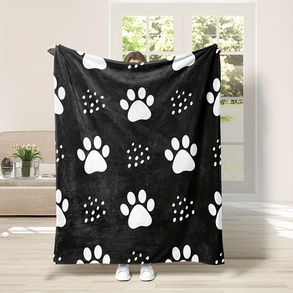 

1pc Dog Paw Print Flannel Blanket, Soft Cozy Throw Blanket Nap Blanket For Travel Sofa Bed Office Home Decor, Birthday Holiday Gift Blanket For Boys Girls, Available All Season