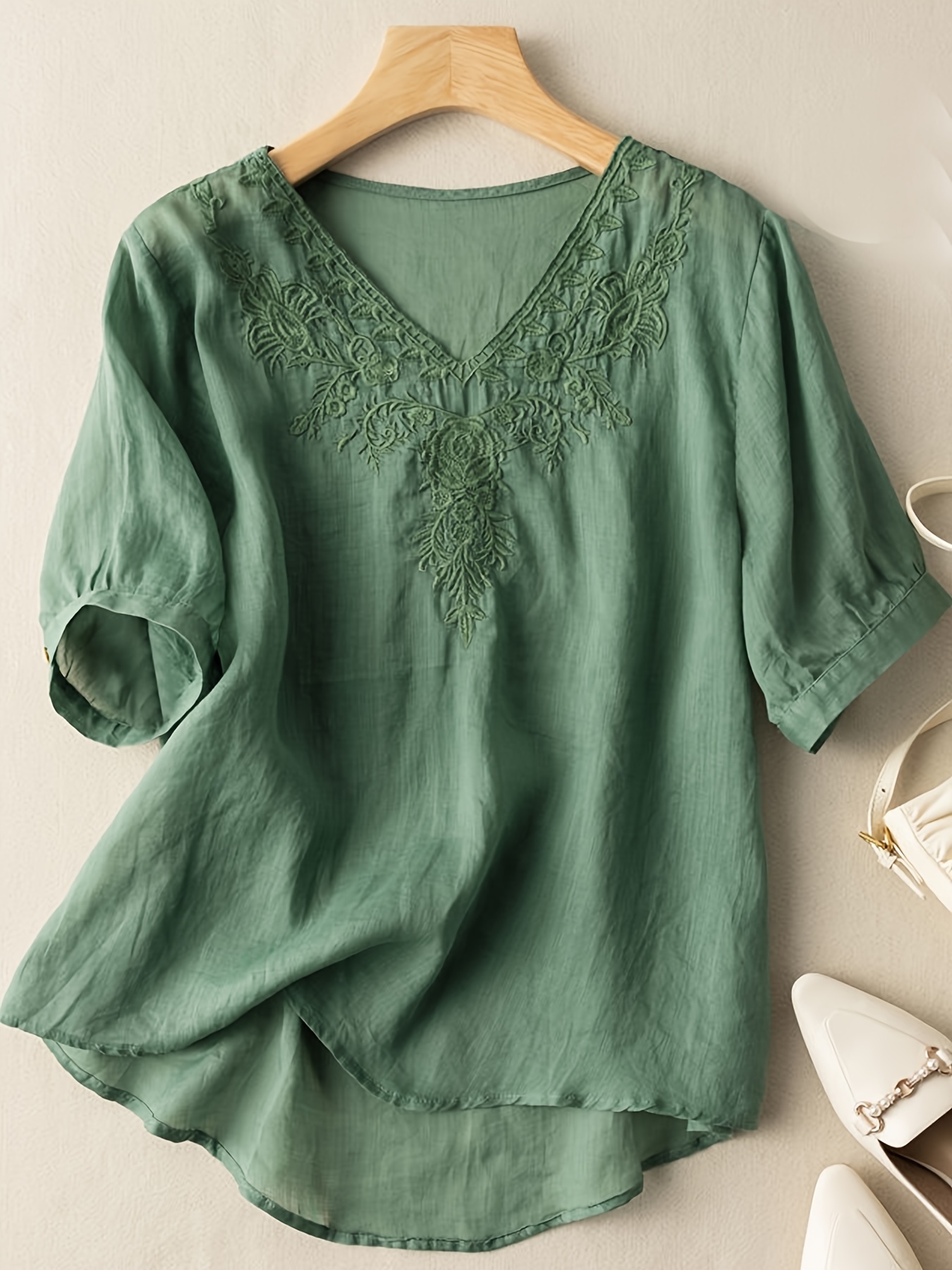 Vintage Loose Tops Ladies Casual V-neck Cotton Floral Embroidery