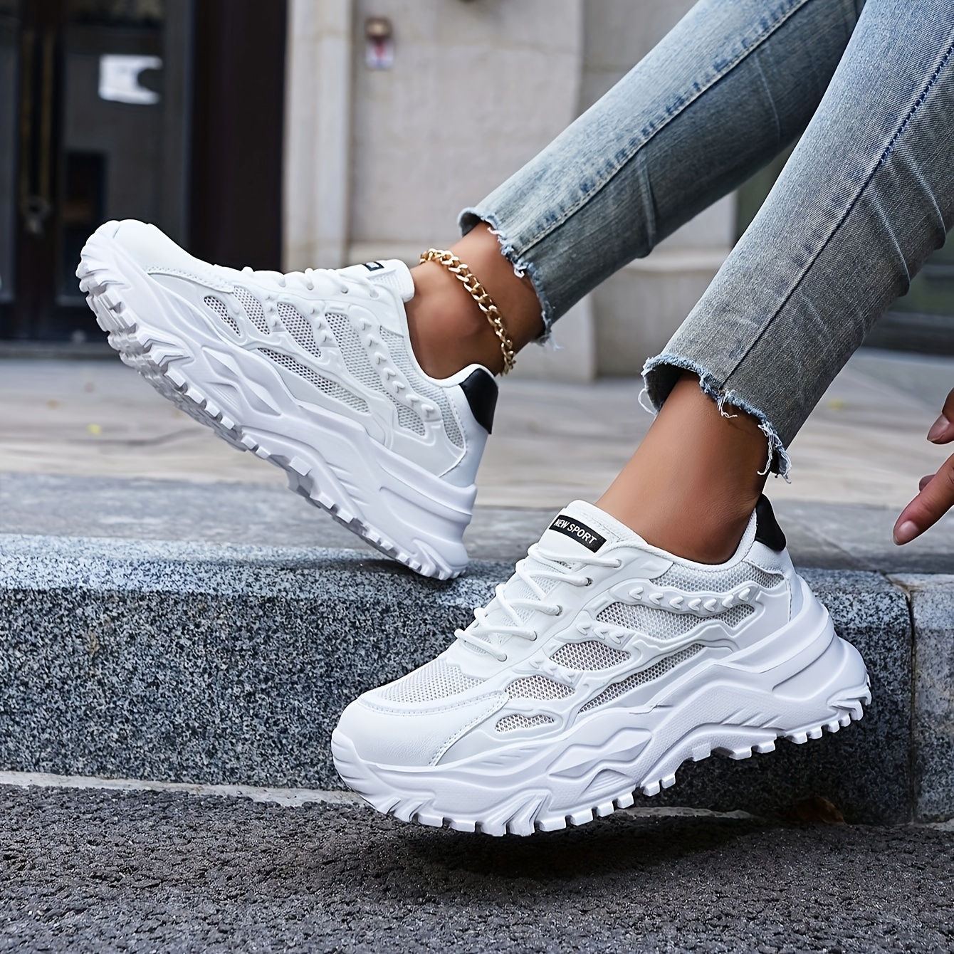 Women's Simple Thick-soled Casual Sports Shoes