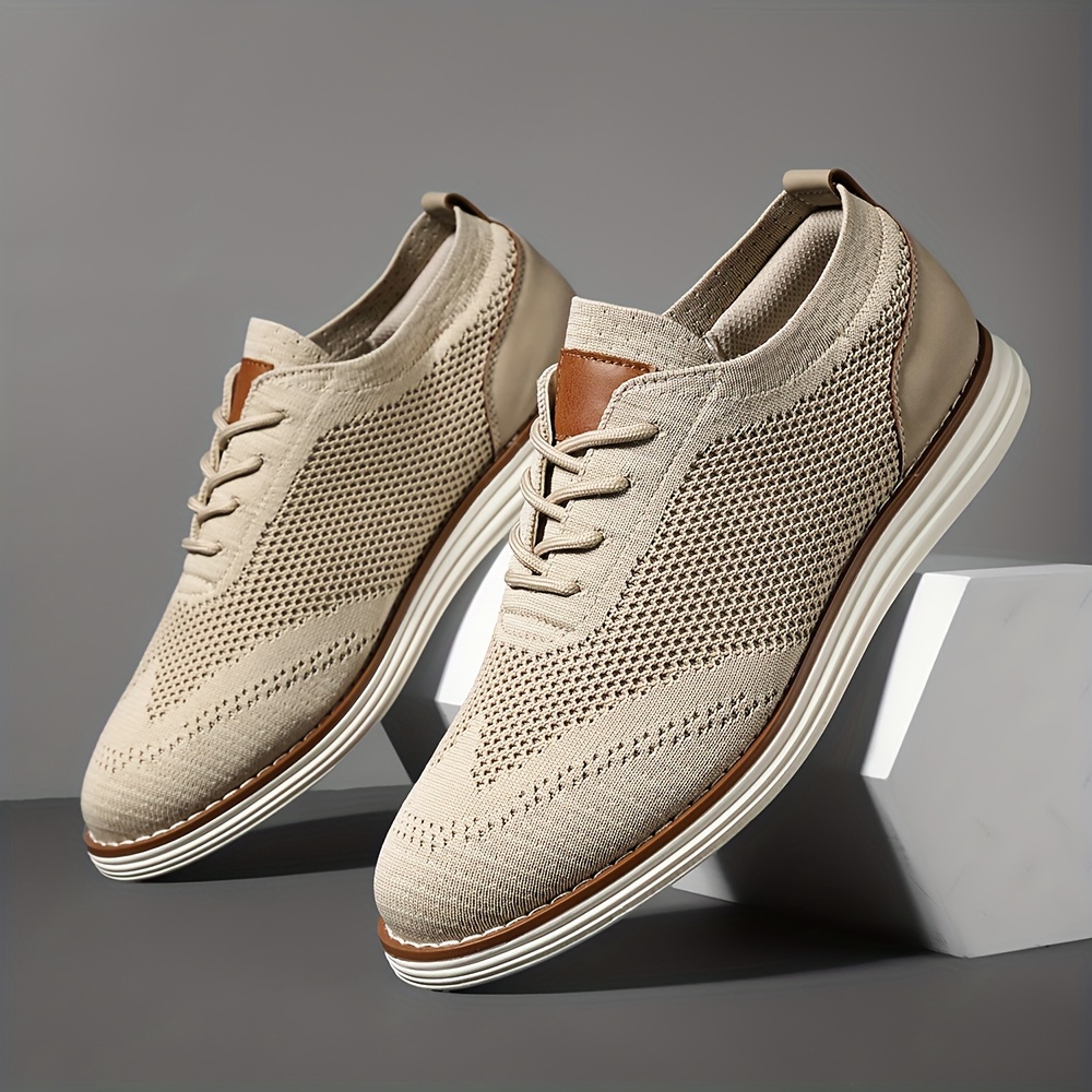 Men's Lightweight Sneakers - Athletic Shoes - Breathable Lace-ups
