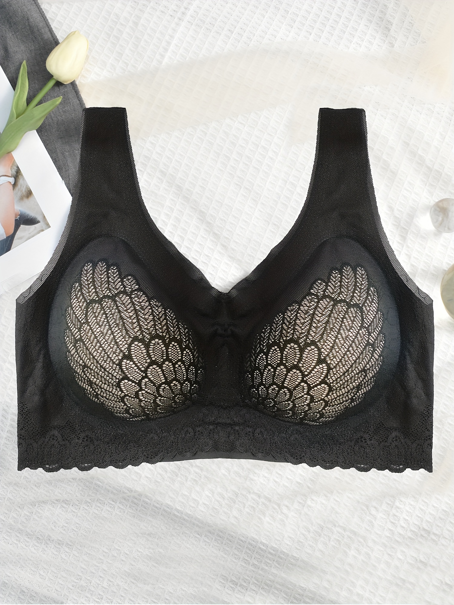 Lace Trim Molded Full Cup Bra