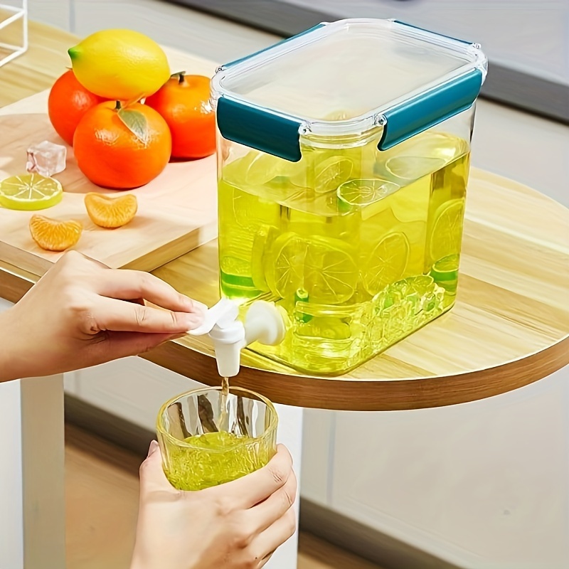 1 Pz Erogatore D'acqua Con Tappo Per Acqua Ghiacciata, Tè Alla Frutta E  Altro, Contenitore Per Bevande In Plastica Con Grande Capienza Per Uso  Domestico, Perfetto Per L'estate - Temu Italy