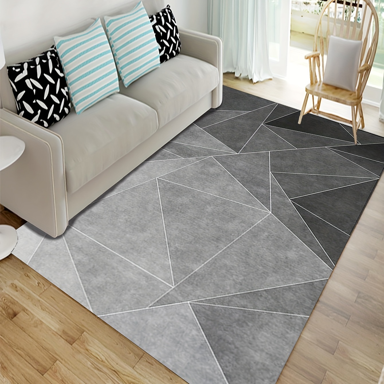 Modern Geometric Velvet Rug - Soft & Non-slip Machine Washable Mat
