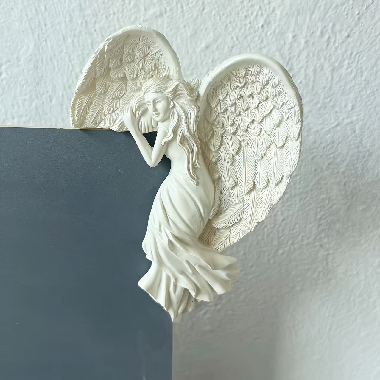 Angelo porta angolo scultura da parete 3D ali a forma di cuore figurine in  resina realistiche decorazione della parete cornice sinistra/destra statua  di angelo - AliExpress