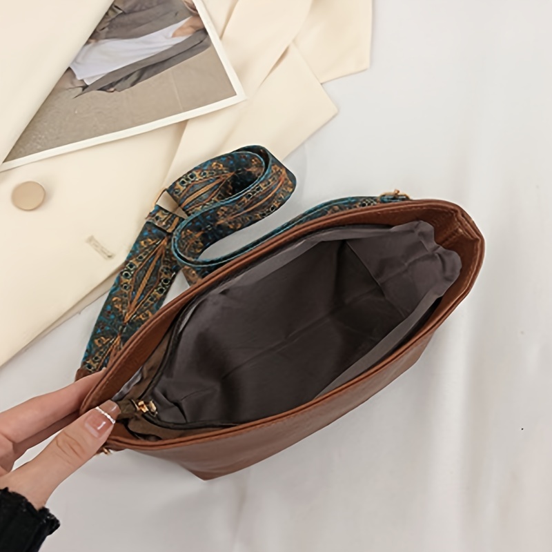 Vintage Shoulder Bag Stylish Zipper Work Bag with Wide Strap