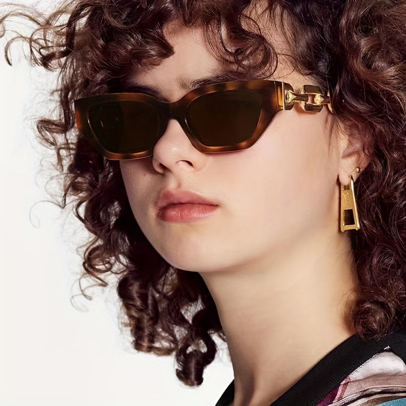 Gafas De Sol Cat Eye Metal Hollow Lock Chain Temple Shades Glasses Small  Frame Para Mujeres - Joyería Y Accesorios - Temu