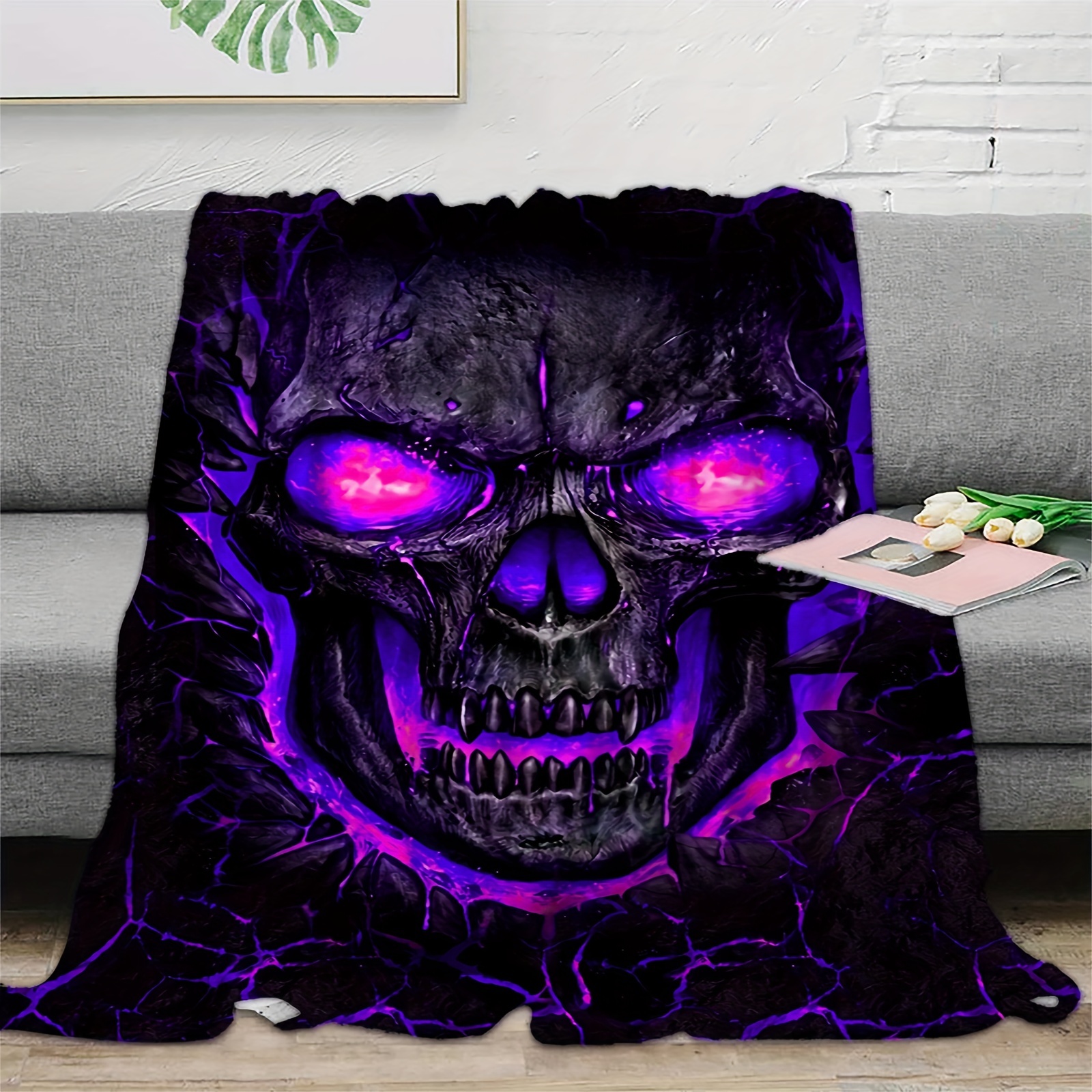  LUVIVIHOME Purple Fire Skull Throw Blanket, Flame Skeleton  Halloween Goth Gothic Blanket, Black Blanket, Cozy Warm Soft Lightweight  Fluffy Fuzzy Plush Flannel Fleece Blanket for Couch, Sofa, 40x50 : Home 