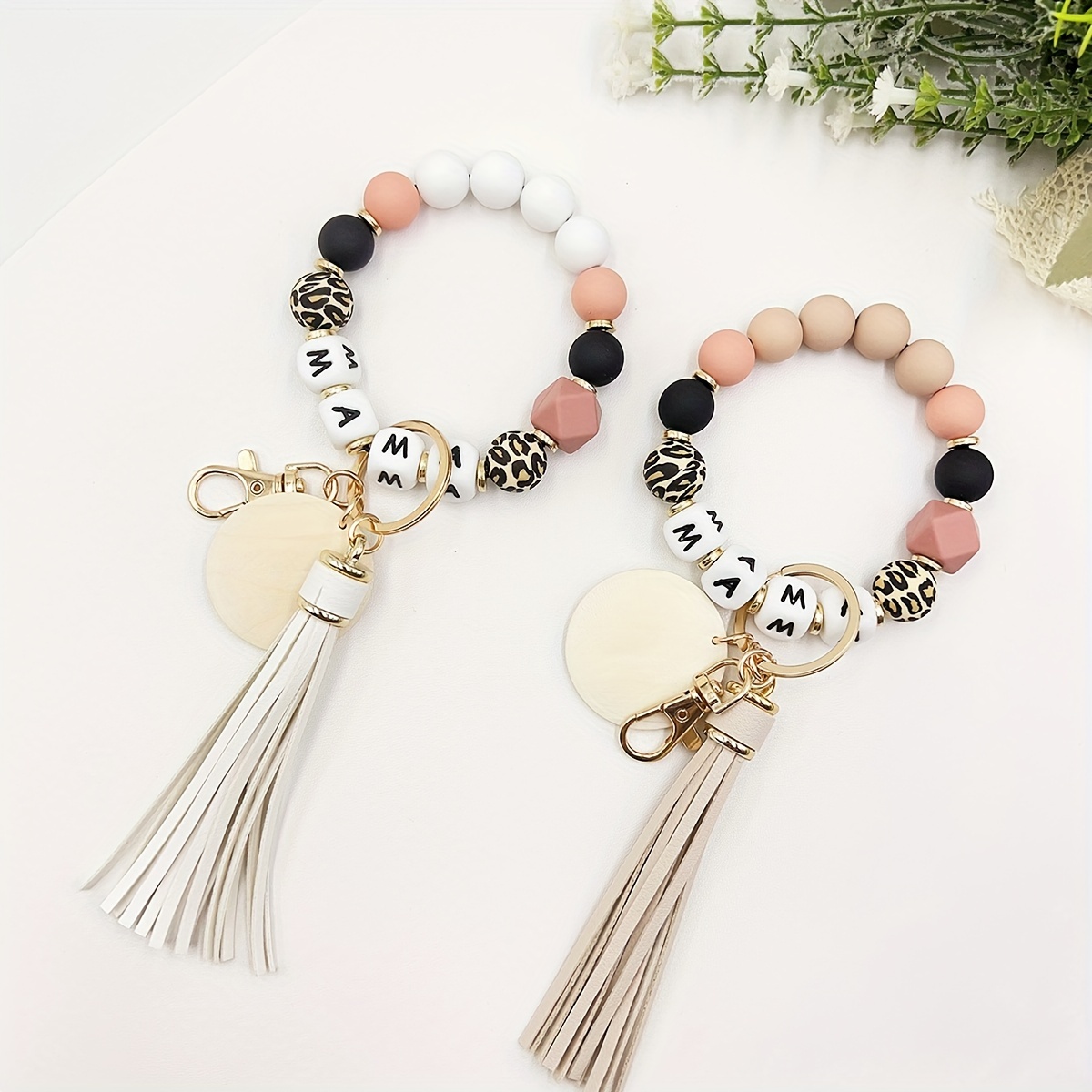 

1pc Mama Silicone Beaded Bracelet Wristlet Keychain With Tassel Bag Charm Phone Lanyard Bangle Keychain Women Daily Use Mother's Day Gift