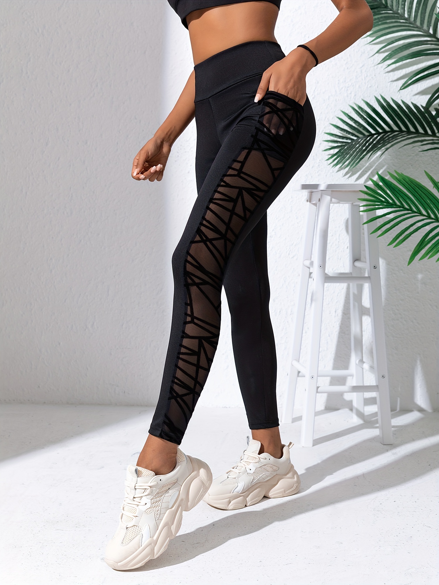 CBT Womens Athletic Leggings with Mesh Pockets - Large