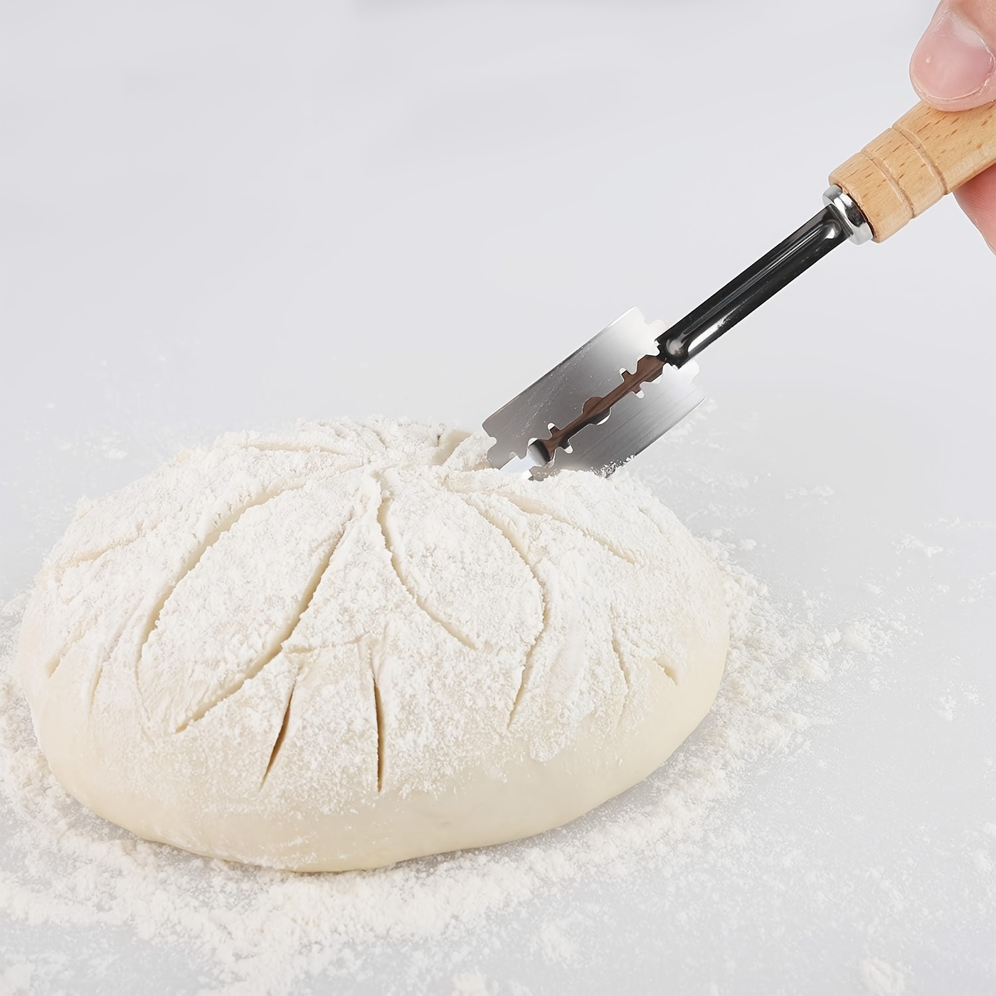 Kitchen Slashing Tool Razor Cutter with Leather Bag Dough Scoring Tools  Bread Lame Cutter Danish Dough Whisk French Bread Scorer 