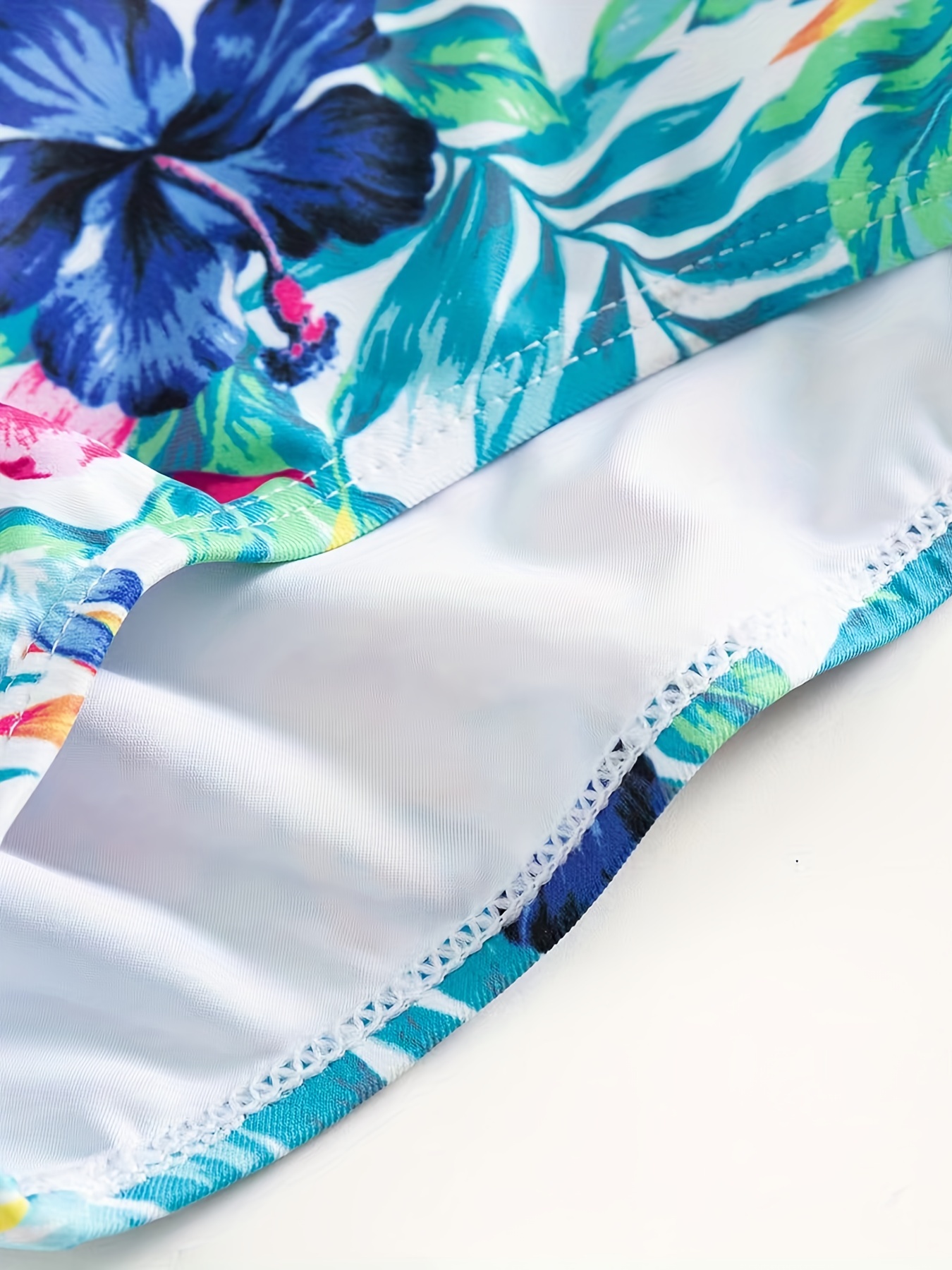 ABPHQTO Bikini y shorts de playa de mujer con estampado de hojas tropicales  en blanco
