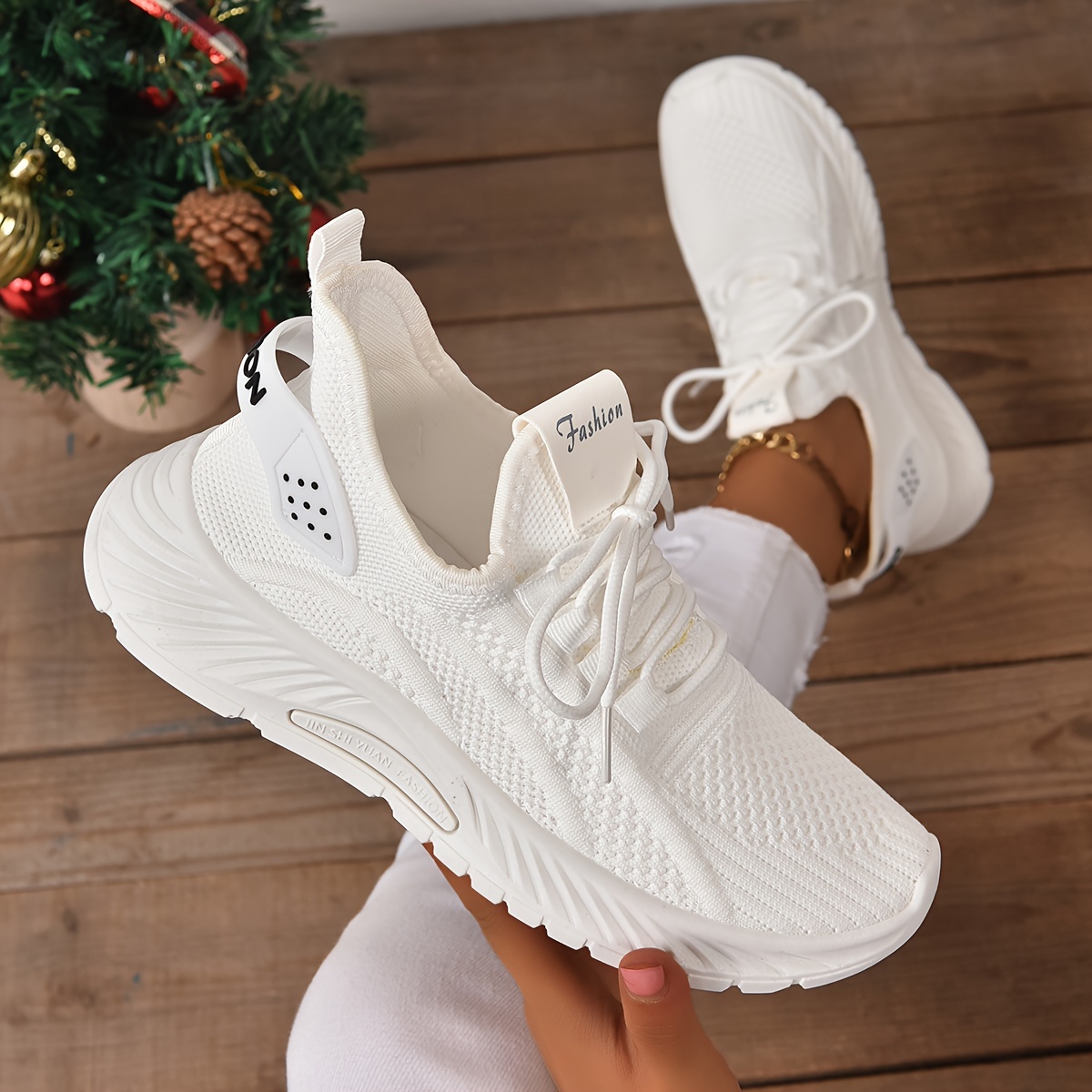 Women's Minimalist Solid Color Sneakers, Lace Up Low-top Round Toe  Lightweight Non-slip Shoes, Comfy Classic White Shoes