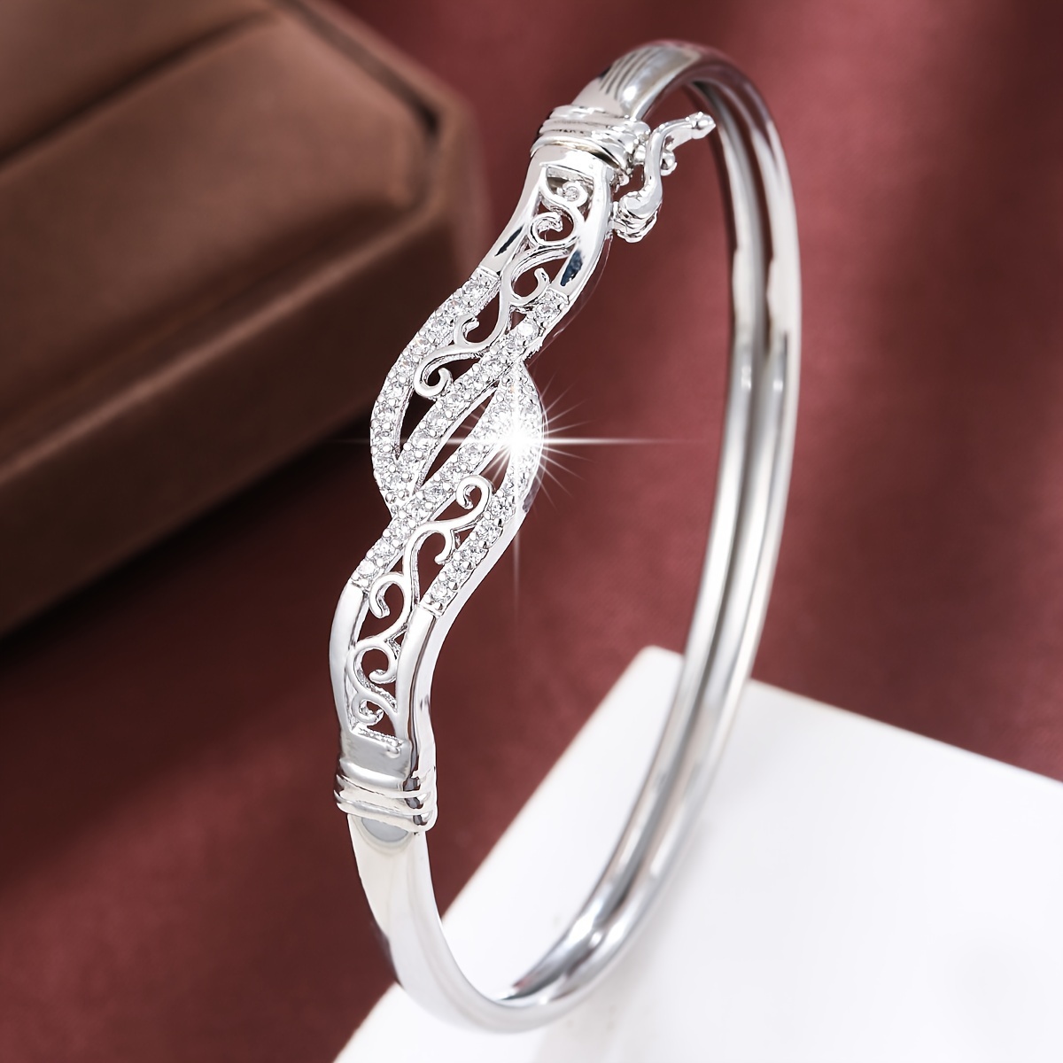 

1pc Vintage Style 18k Gold Plated Copper Bangle Bracelet Inlaid Shiny Zirconia Bangle