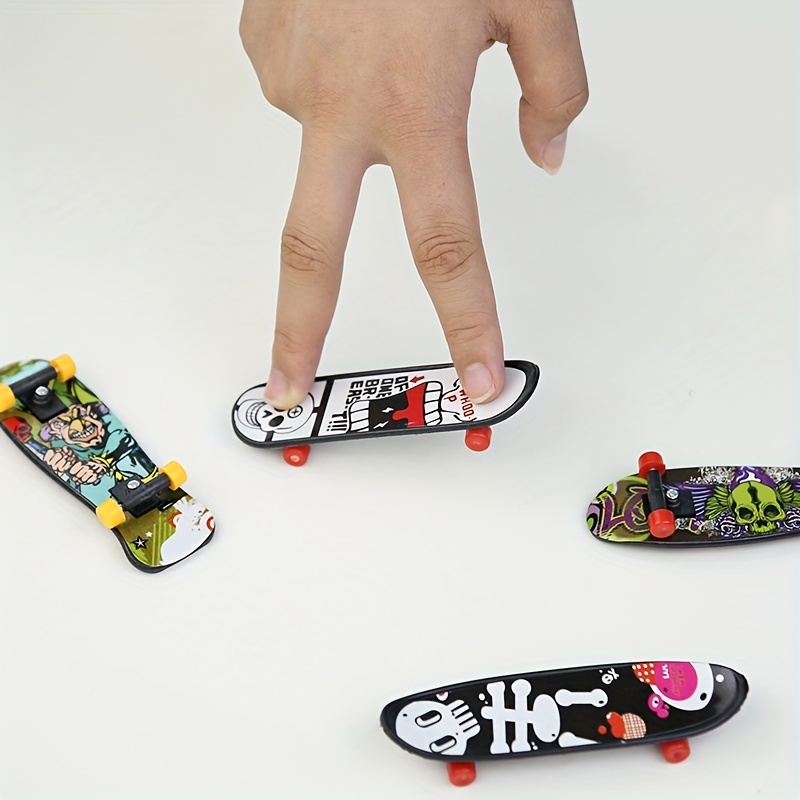 1pc Mini Finger Skateboard Creative Toy Stress Relief Toy With