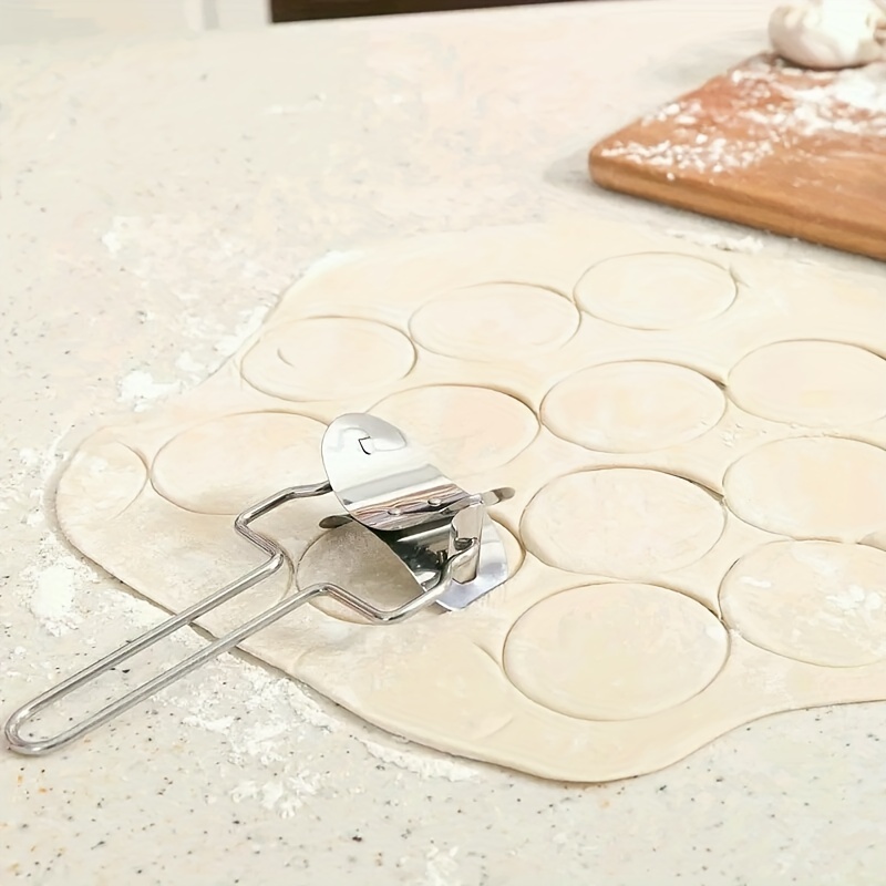 Rollin' A Round Cutter Cuts Perfect Circles in Dough & Fondant