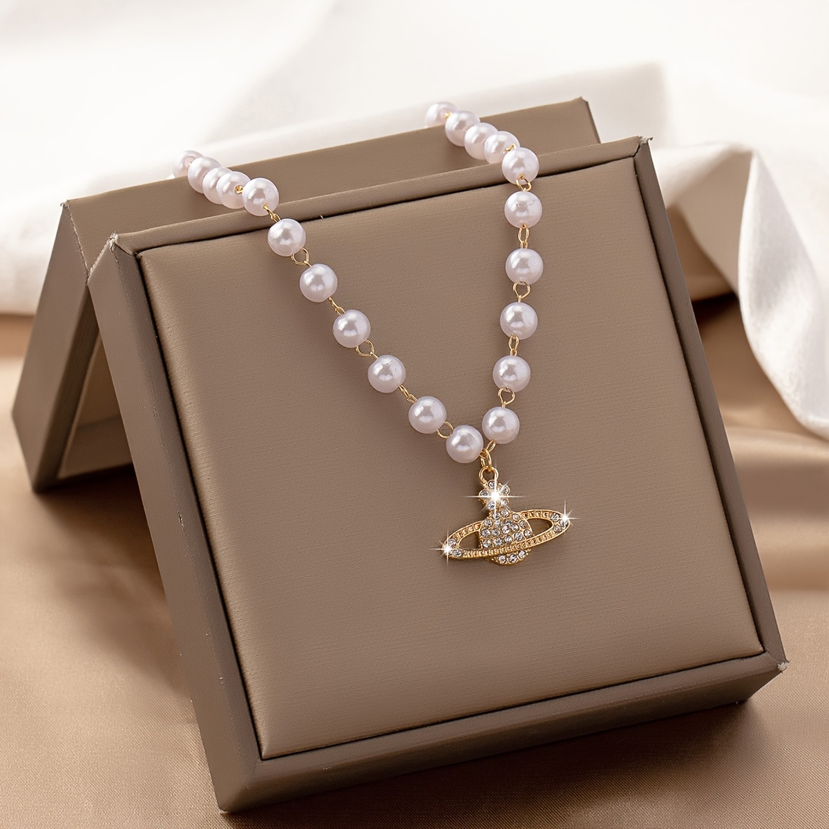 

Luxury Imitation Pearl Planet Rhinestones Necklace Women's Delicate Neck Jewelry Ornament Gift