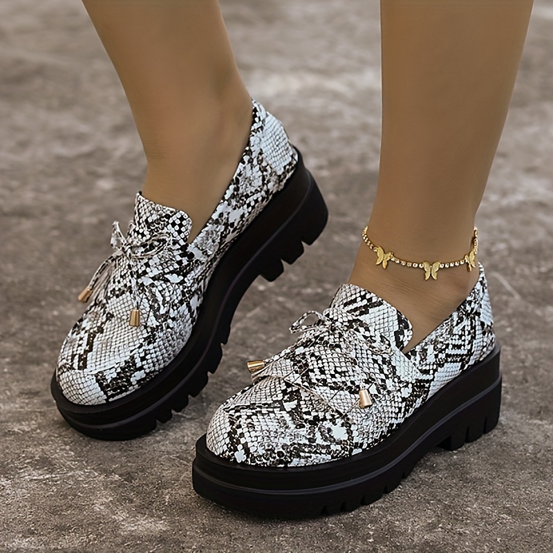 Womens snake clearance print loafers