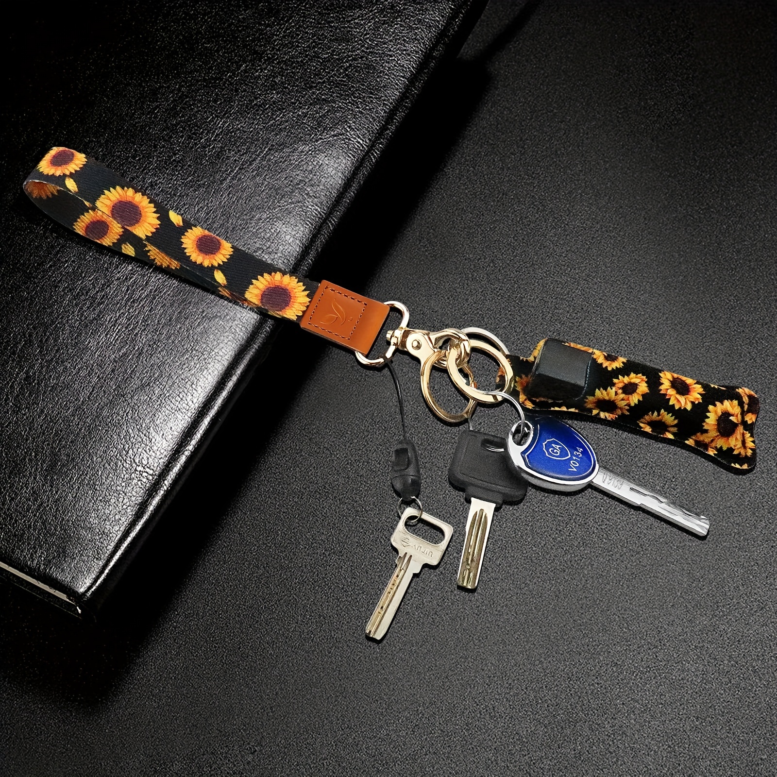 Stylish Wristlet Lanyard Keychain: Perfect For Car Keys, Cell Phones &  More! - Temu