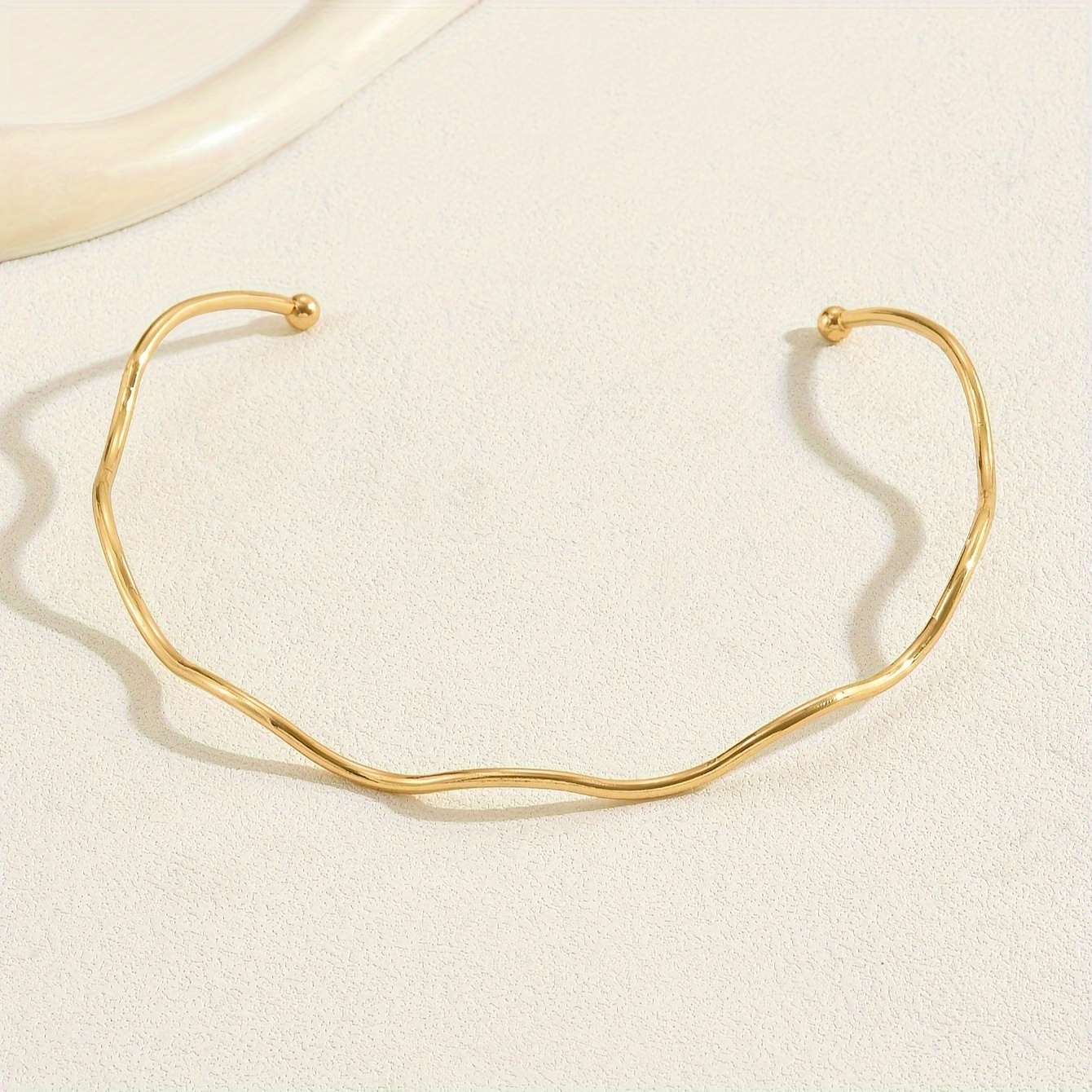 Golden Collar Necklace with Silvery Waves for Couples