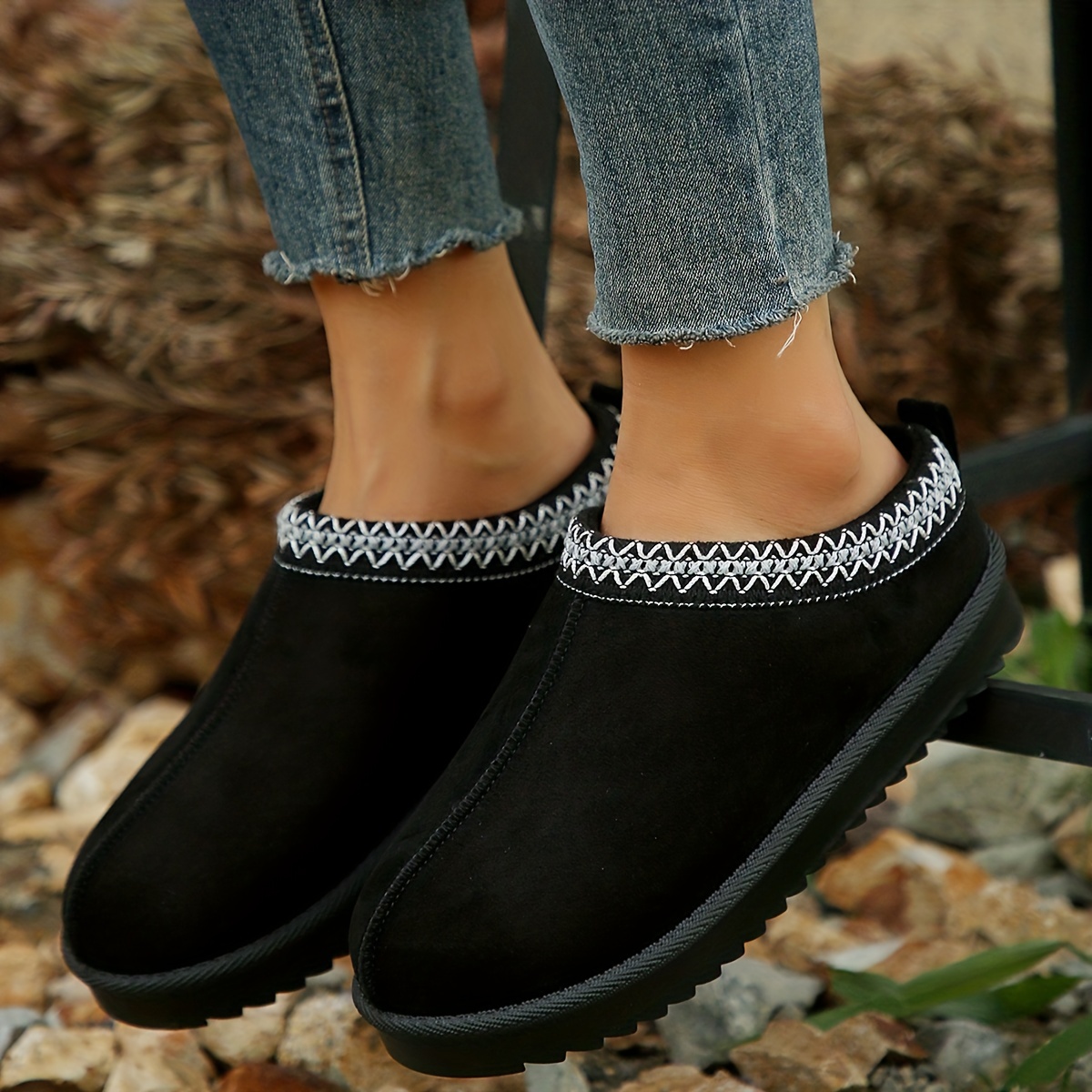 SHORTY PLATFORM LOAFER IN BLACK