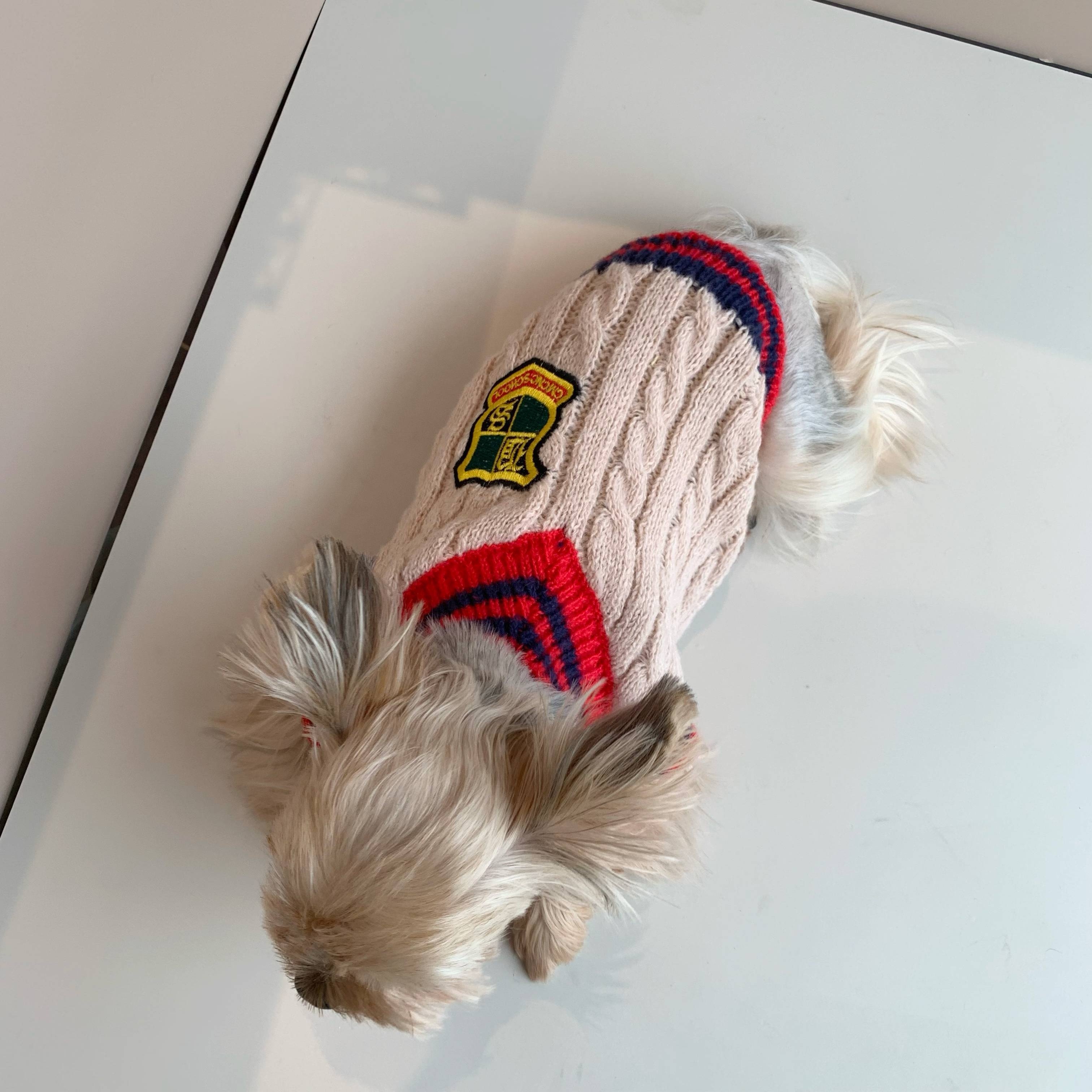 Hudson bay dog outlet sweater