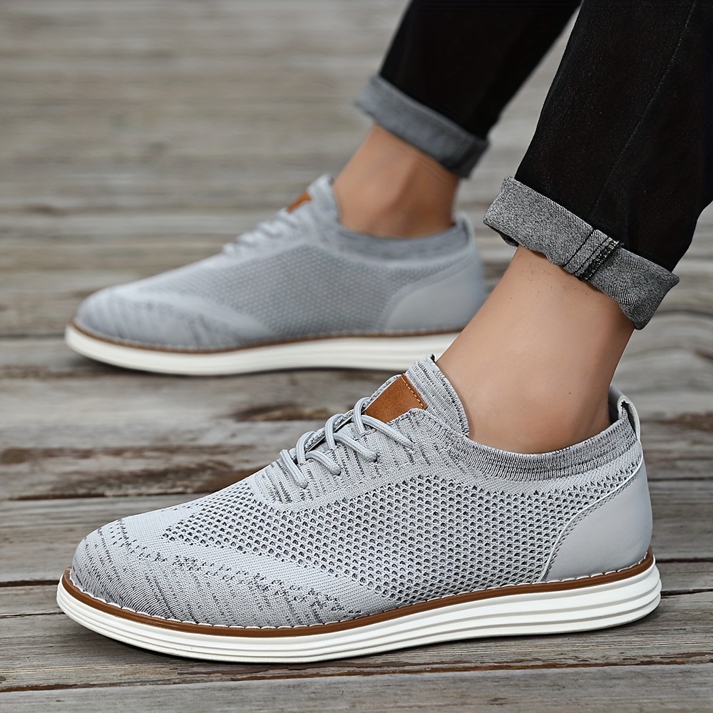 Men's Lightweight Sneakers - Athletic Shoes - Breathable Lace-ups