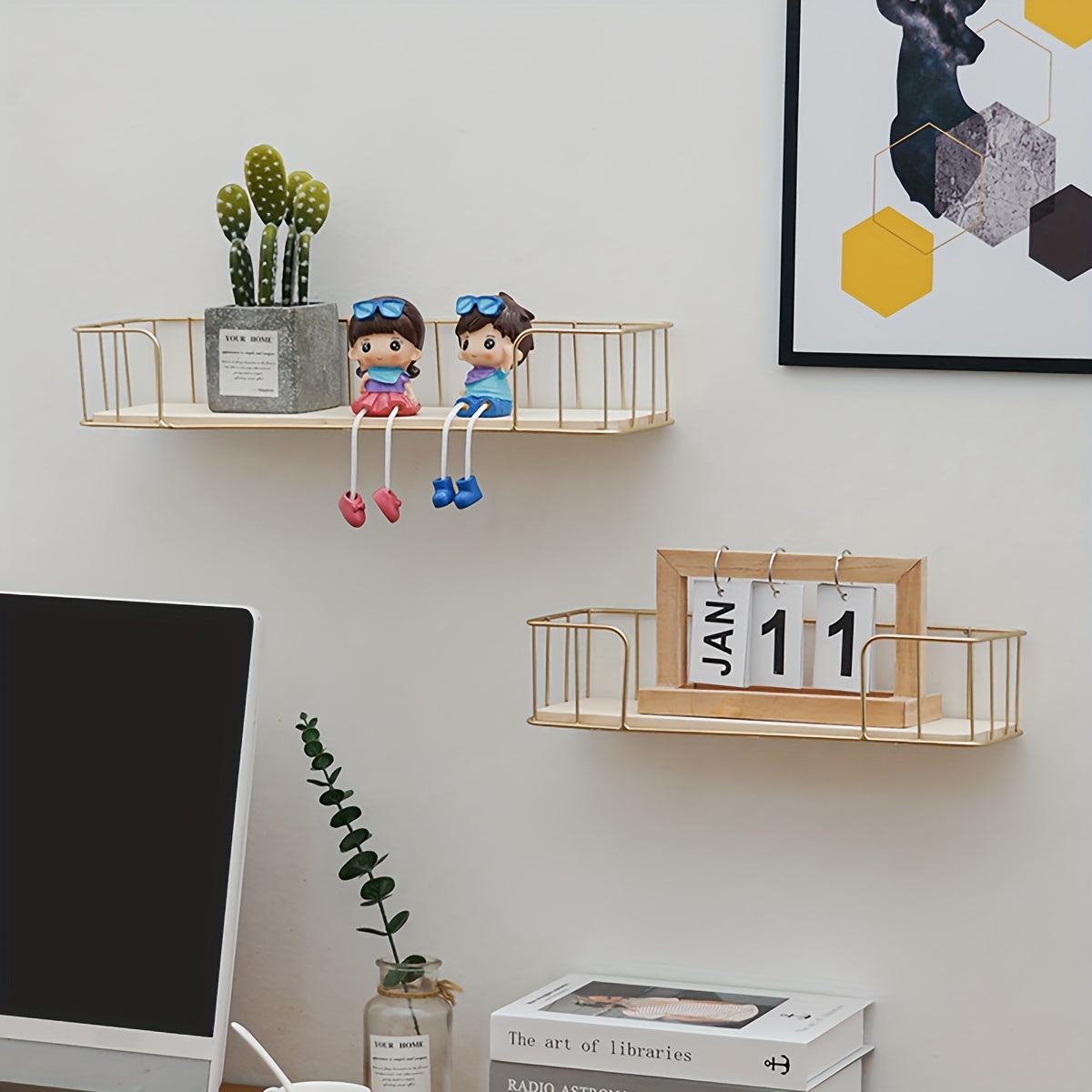 Minimalist bathroom shelf