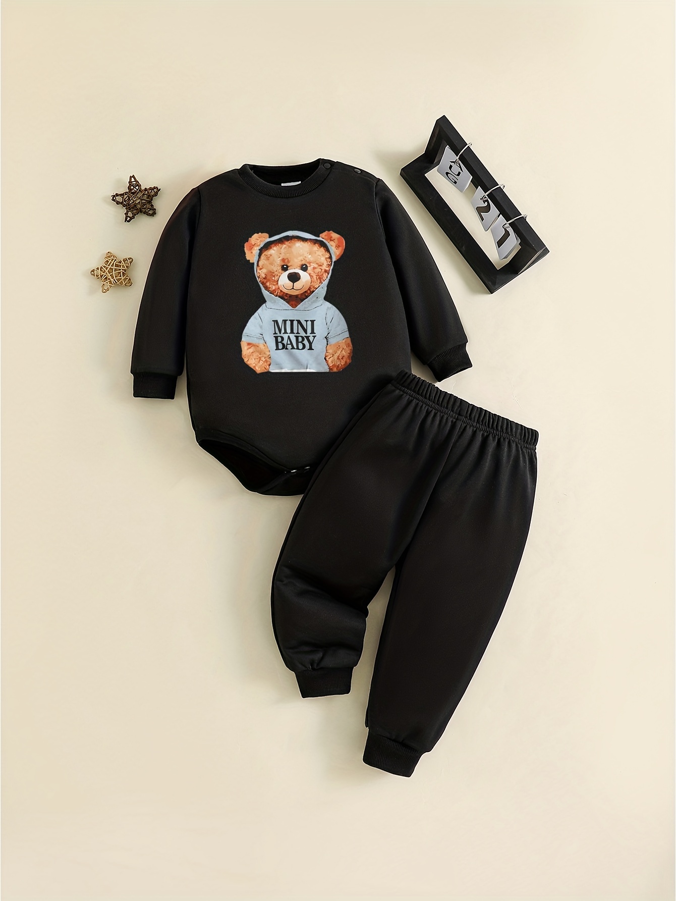 Super Pets 2pcs Baby Boy Long-sleeve Graphic Romper and Allover Print Pants Set