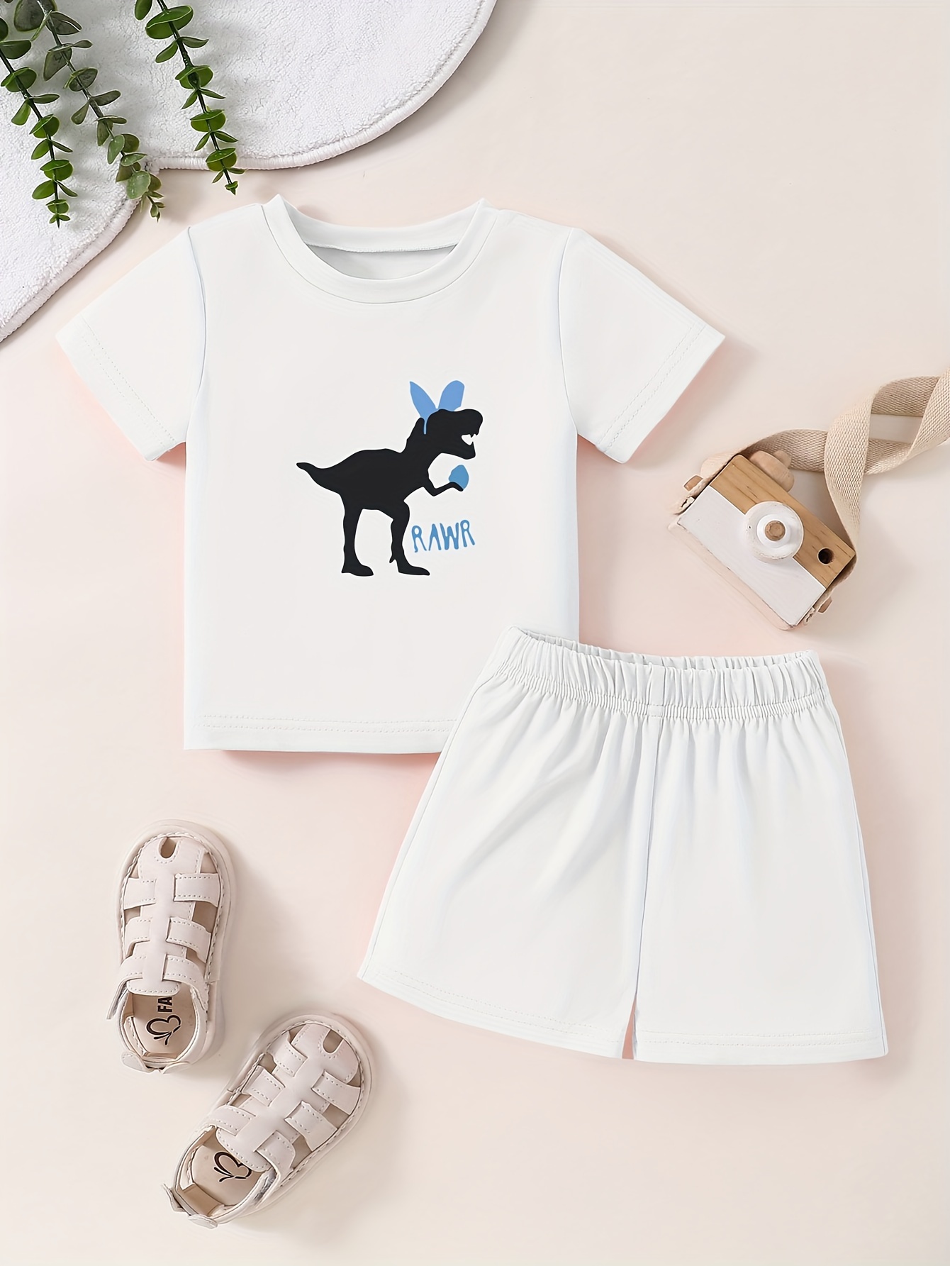 2pcs Kid Boy Animal Dinosaur Print Short-sleeve Cotton Tee and Elasticized Shorts Set