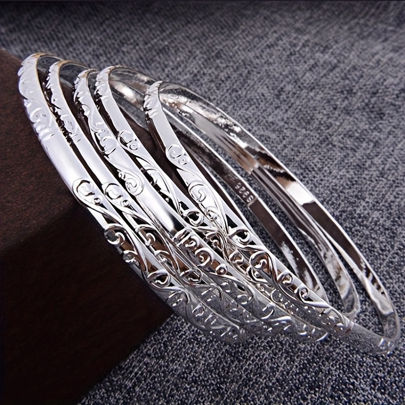 Fashionable Silver Geometric Circle Pattern Bracelet Set