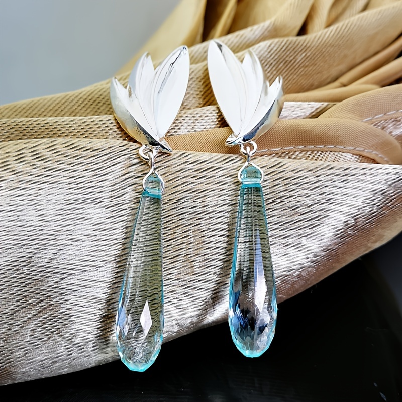 Elegant Drop Earrings With Color Gradation and Swarovski 