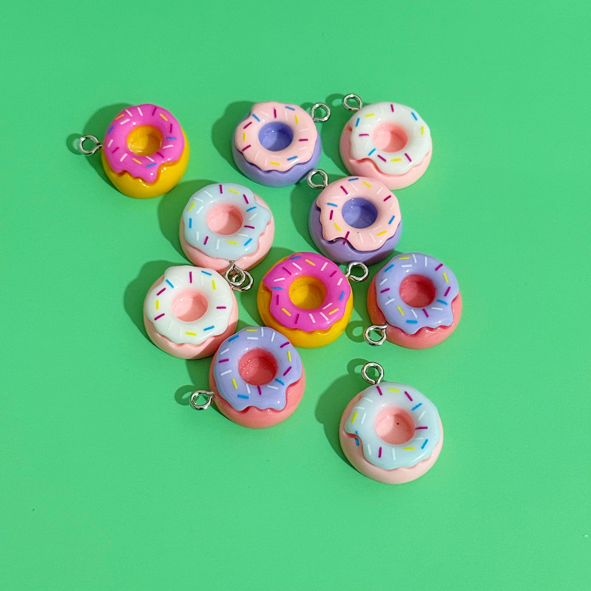 

10pcs Random Mixed Color Glossy 3d Donut Handmade Jewelry Pendant Drop Earrings Chain Ornament Earrings Necklace Bag Pendant Keychain Resin Accessories