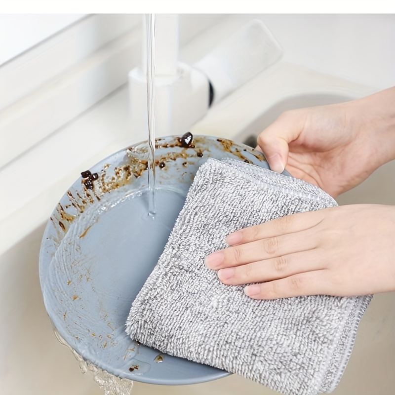 Super Cotton (super absorbent for removal of oily substance from