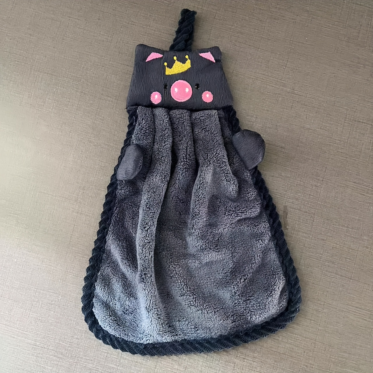 1pc Cute Pig Shaped Hanging Hand Towel, Grey