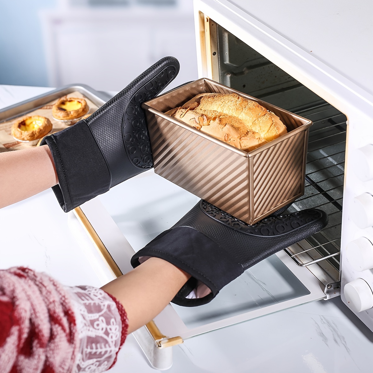 Thickened Silicone Oven Mitts, Food Grade High Temperature Resistant Baking  Gloves, Oven Gloves, Scalding-proof Heat Insulated Cooking Gloves, Kitchen  Accessories - Temu